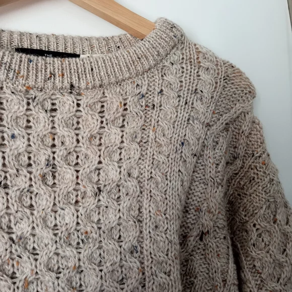 NWOT The Irish Store Lightweight Crew Neck, Size Small, Grey/Beige - Picture 4 of 5